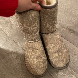 Paisley grey short UGGS